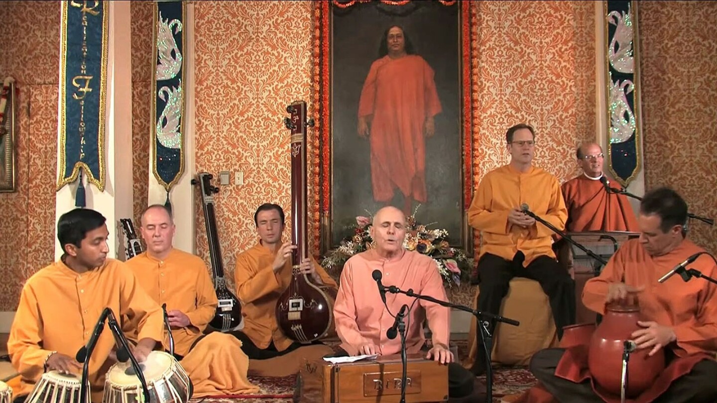 90 Minute Kirtan Led By The SRF Monks Kirtan Group Bro Devananda Bro Keshavananda